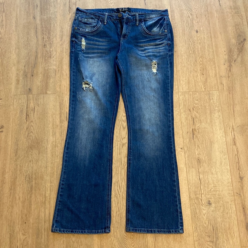 Denim distressed jeans